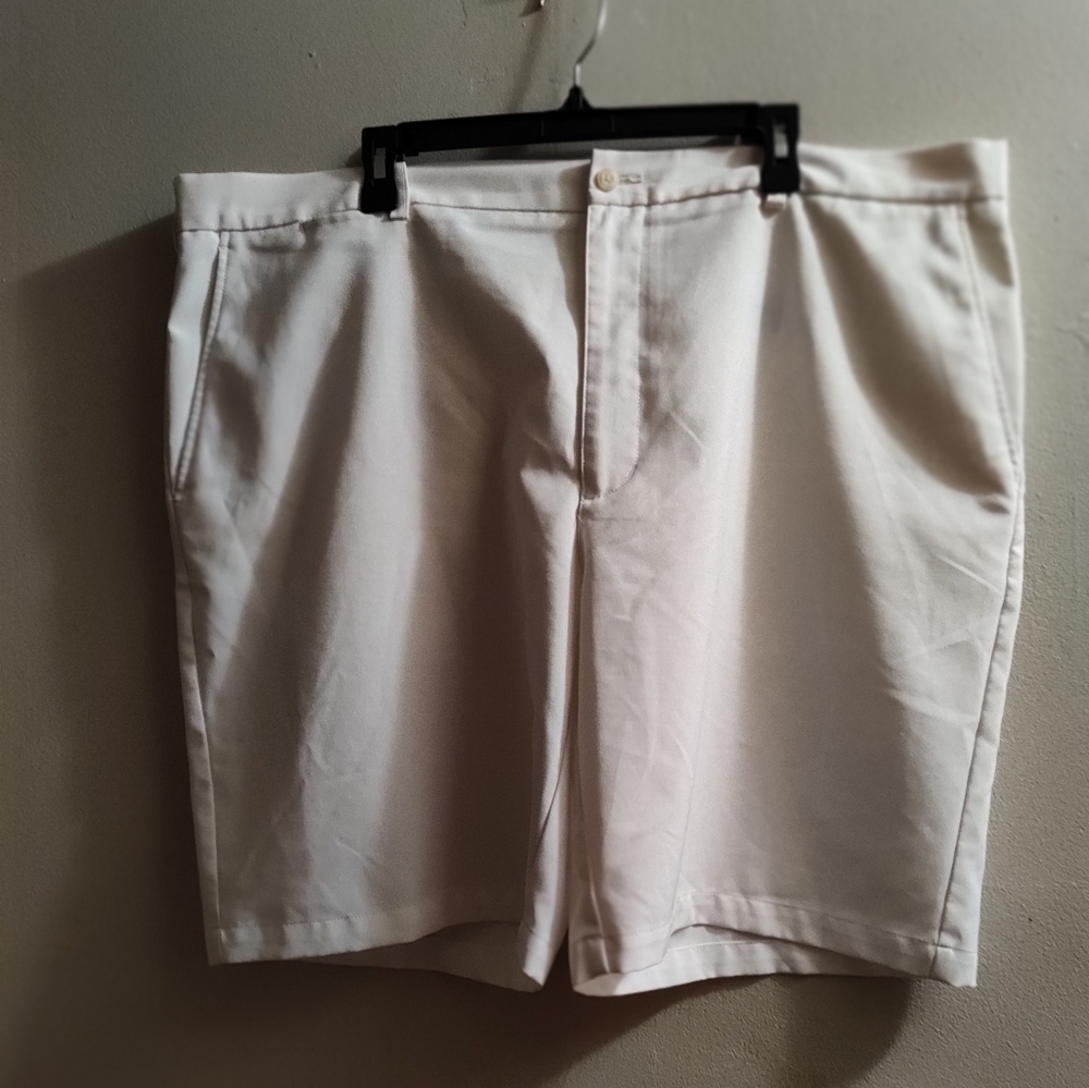 PGA Tour Men's Flat Front Shorts - White